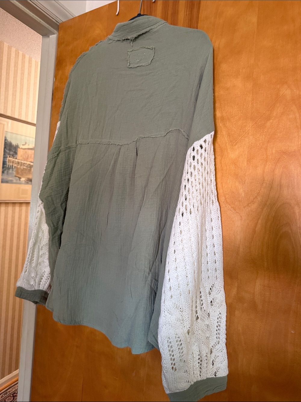 POL Olive Green Gauze Button-Front Shirt with Cream Knit Sleeves Sz L Oversized - Picture 4 of 4